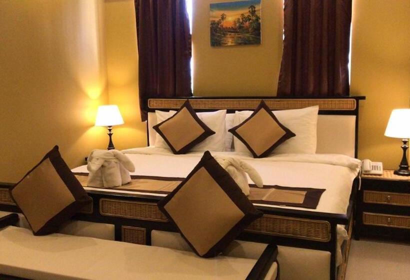 小型套房, Aristocrat Residence &