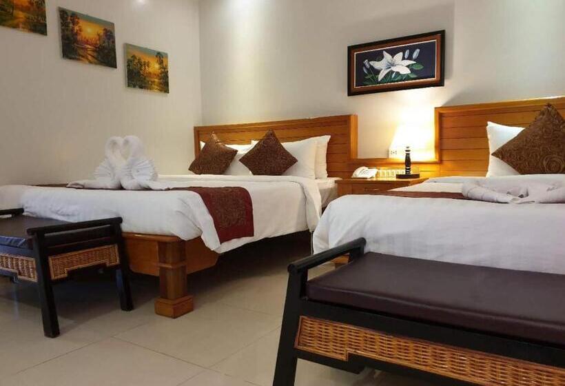 高级三人间, Aristocrat Residence &