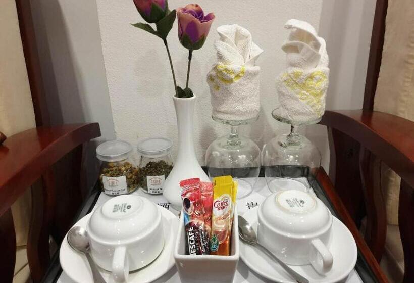 带大床的标准间, Aristocrat Residence &