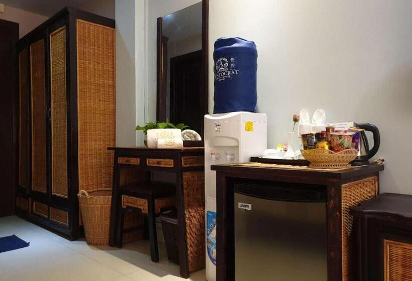 豪华海景房, Aristocrat Residence &