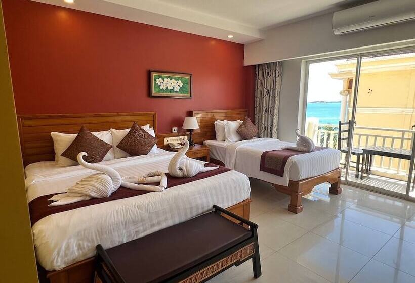 高级三人间, Aristocrat Residence &