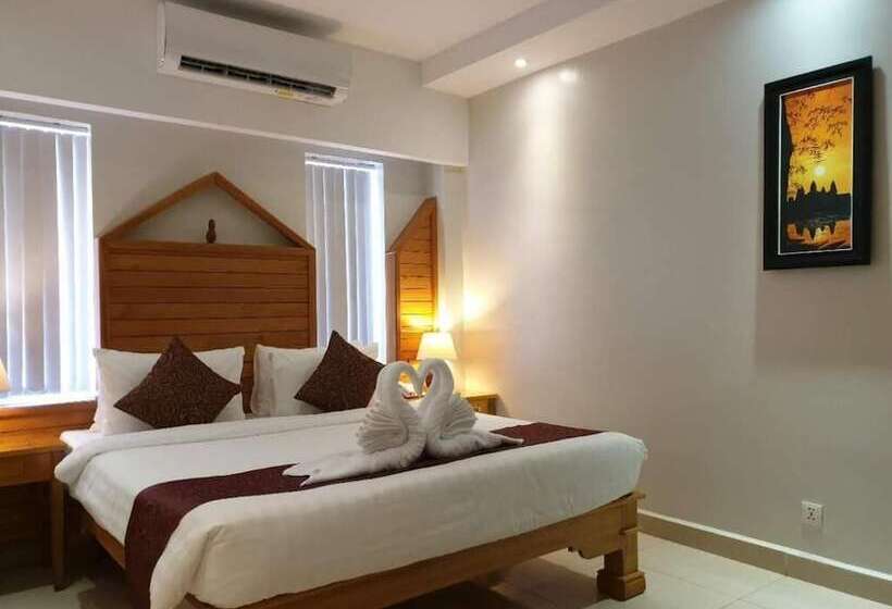 小型套房, Aristocrat Residence &