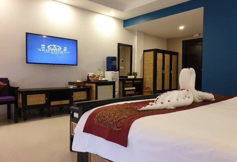 带大床的豪华间, Aristocrat Residence &