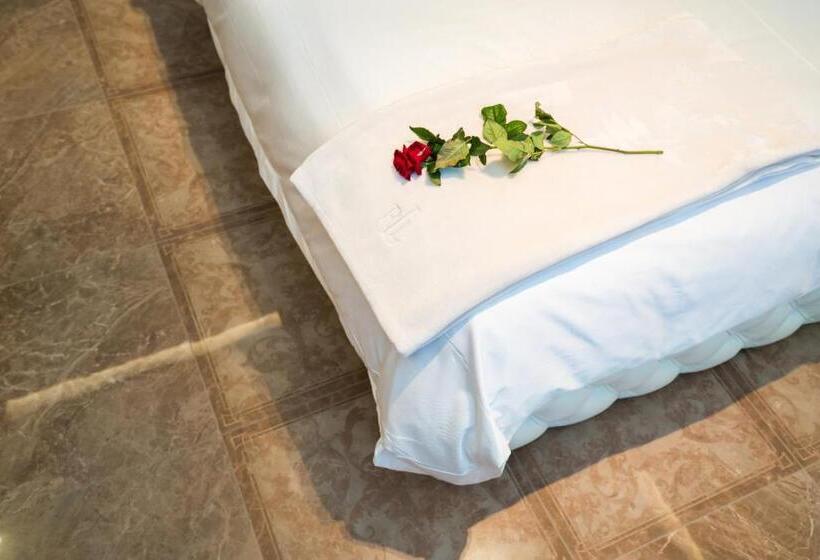 سوییت جونیور با بالکن, Diamond Suites By Reykjavik Keflavik Airport