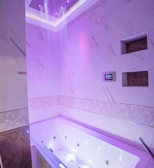 سوئیت با وان آب گرم, Diamond Suites By Reykjavik Keflavik Airport