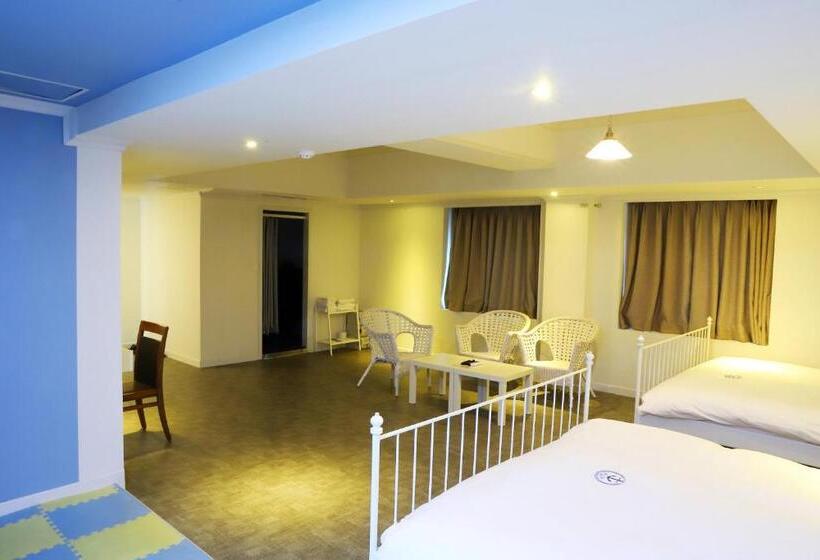 디럭스 패밀리 룸, Hillside