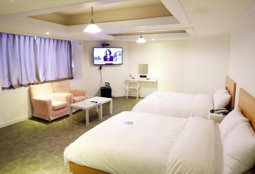 디럭스 패밀리 룸, Hillside