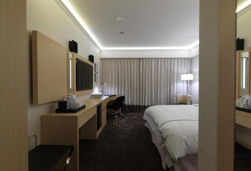 اتاق لوکس با بالکن, K Hotel Taipei Songjiang
