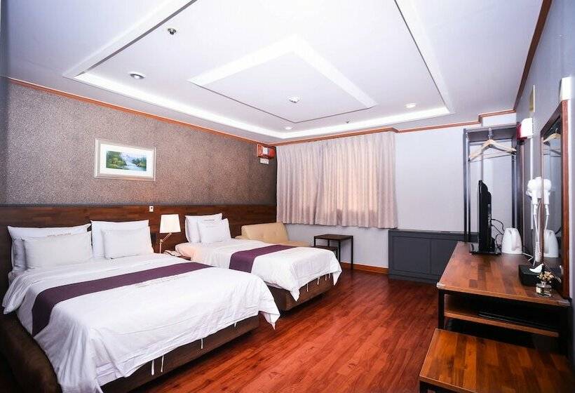 Quarto deluxe, Noblesse Tourist