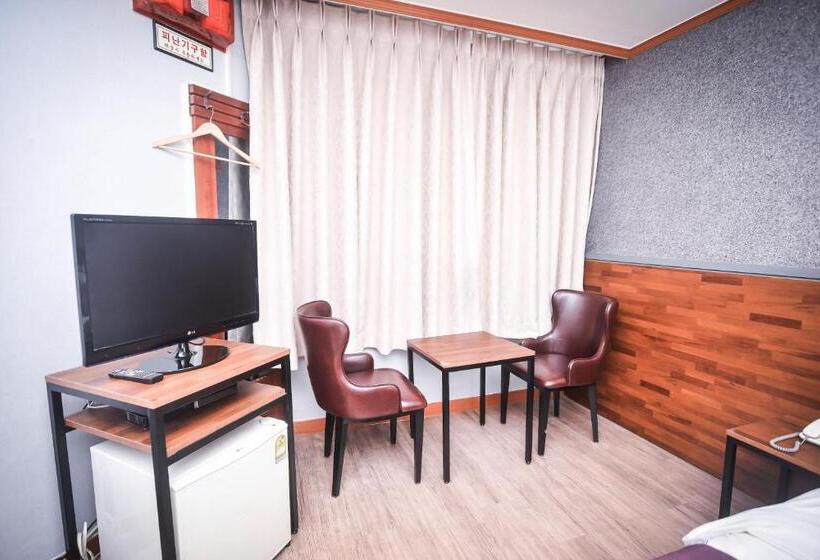 Quarto standard, Noblesse Tourist