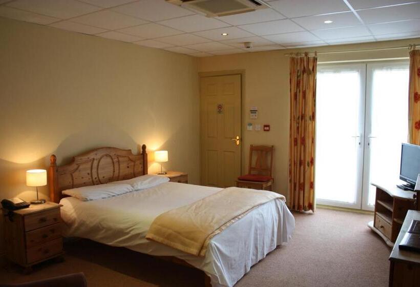 스탠다드 룸, Oliver Cromwell