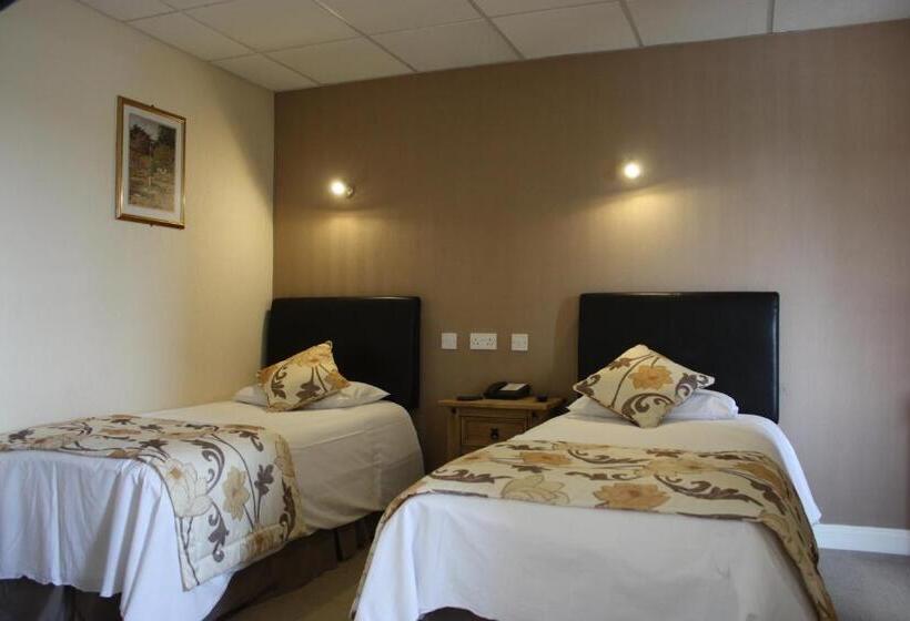 스탠다드 룸, Oliver Cromwell