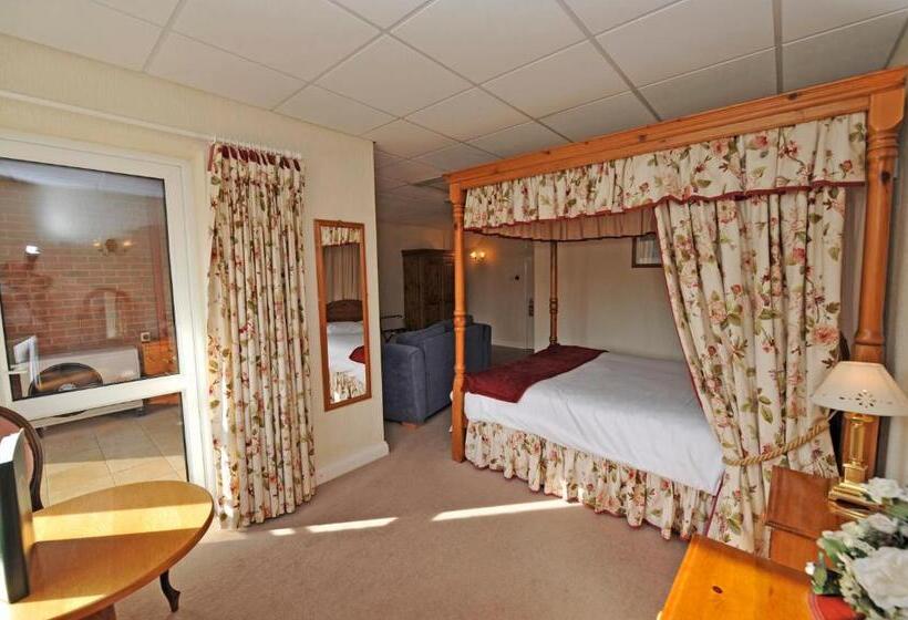 이그제큐티브 룸, Oliver Cromwell