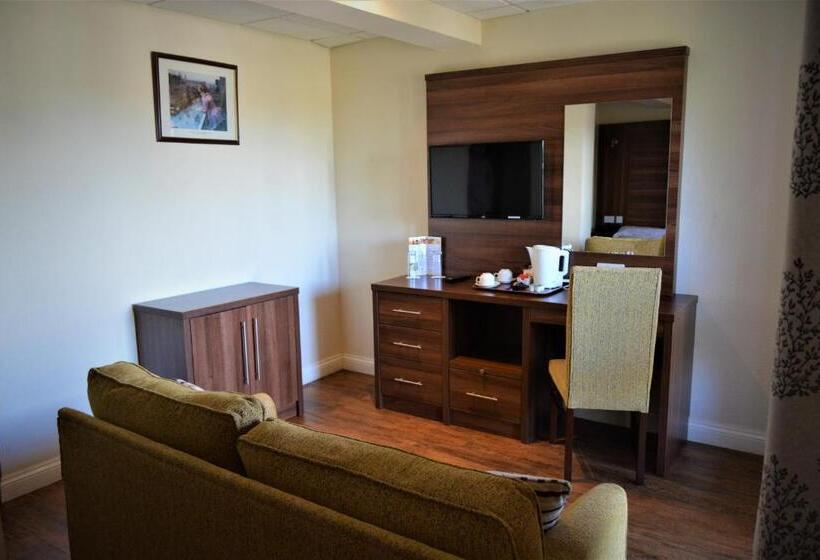 이그제큐티브 룸, Oliver Cromwell