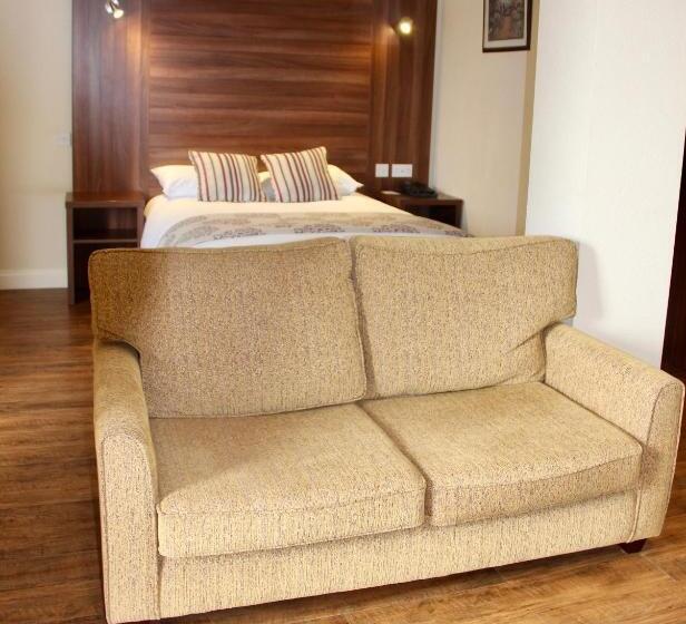 이그제큐티브 룸, Oliver Cromwell