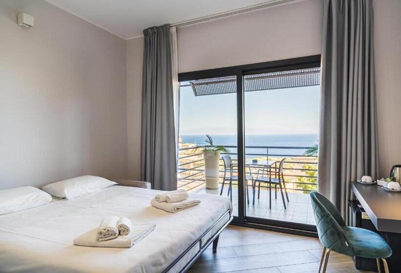 Семейный Номер Вид на Море, Taormina Palace
