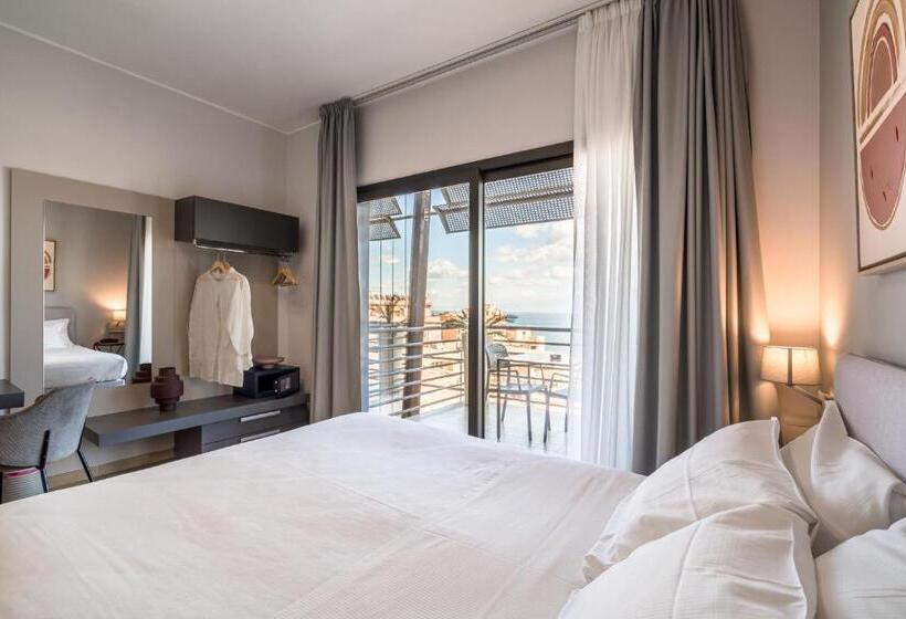 バルコニーつきオーシャンビュースーペリアルーム, Taormina Palace