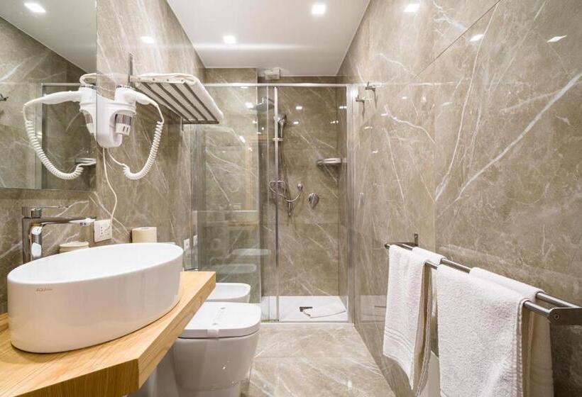 バスタブ付きスタンダードルーム, Taormina Palace