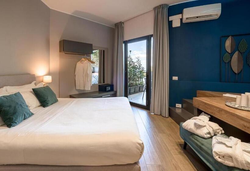 Номер Стандарт с Гидромассажем, Taormina Palace