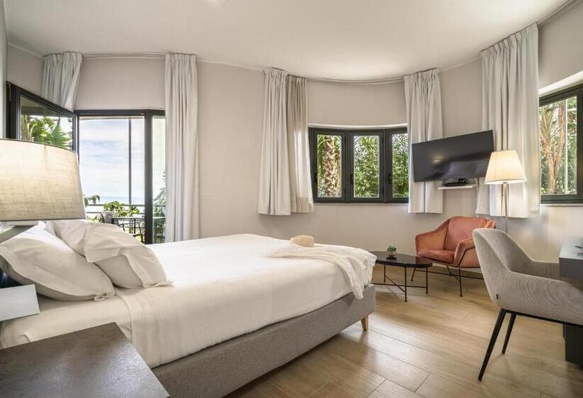 サイドオーシャンビューバルコニー付スタンダードルーム, Taormina Palace