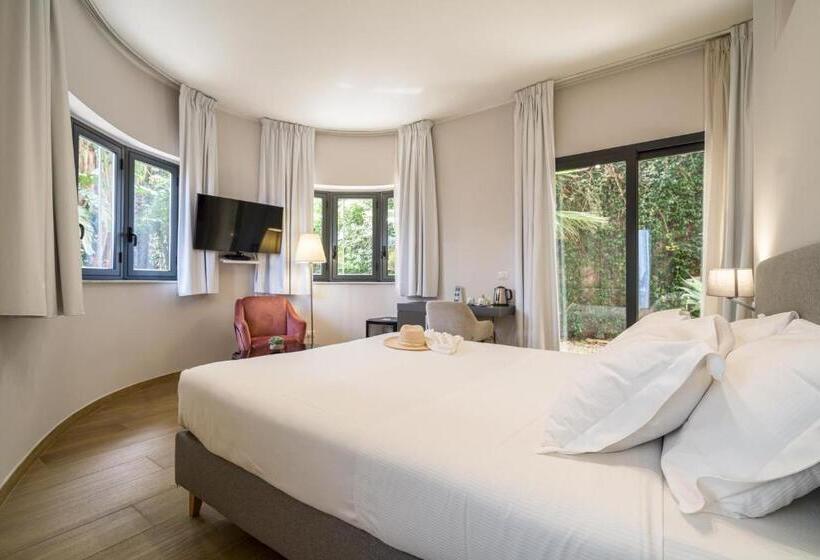 サイドオーシャンビューバルコニー付スタンダードルーム, Taormina Palace