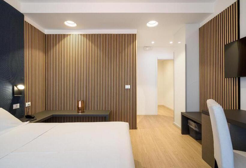 オーシャンビューデラックスルームバルコニー付き, Taormina Palace