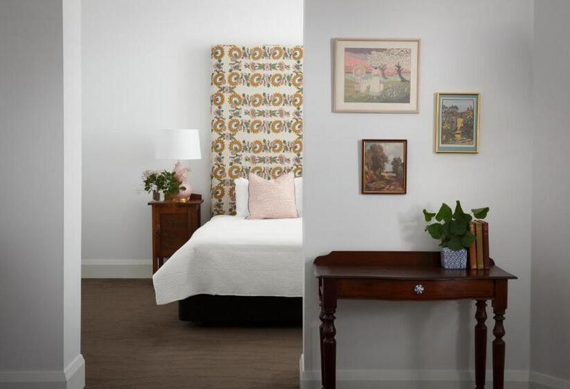 豪华房间, The Provincial Boutique