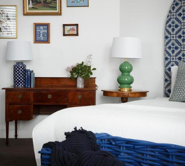 带阳台套房, The Provincial Boutique