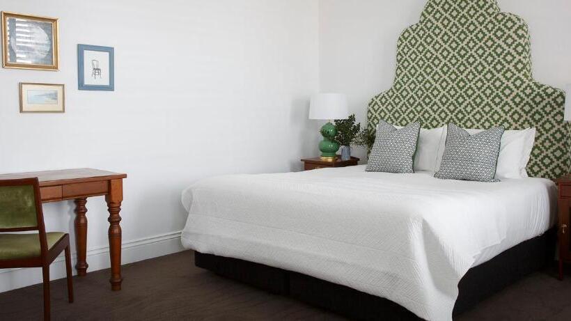 带阳台套房, The Provincial Boutique