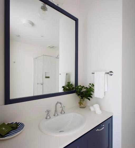 标准间, The Provincial Boutique