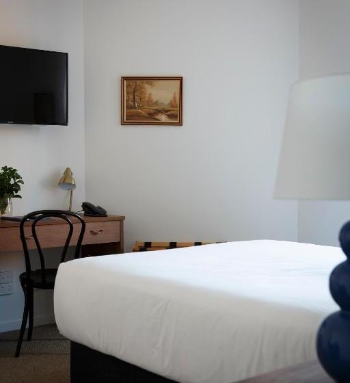 标准间, The Provincial Boutique