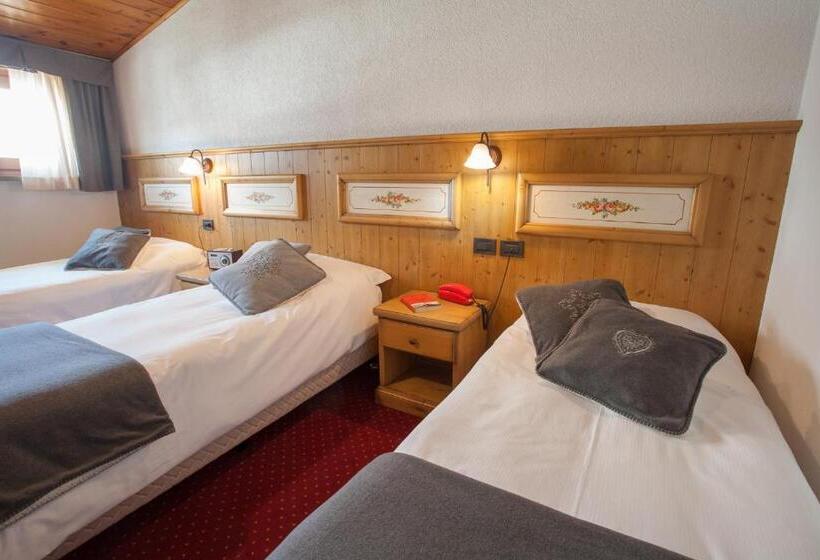 스탠다드 트리플 룸, Vallee Blanche Courmayeur