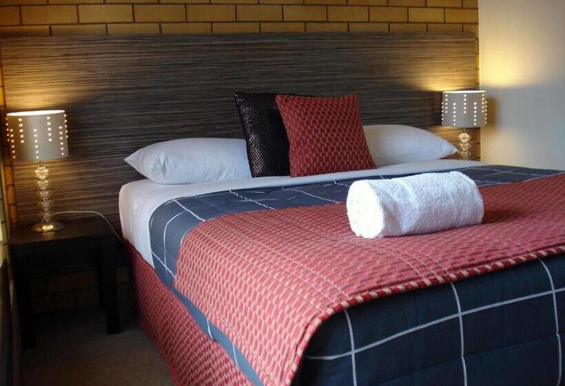 اتاق استاندارد چهار تخته, Raceview Motor Inn