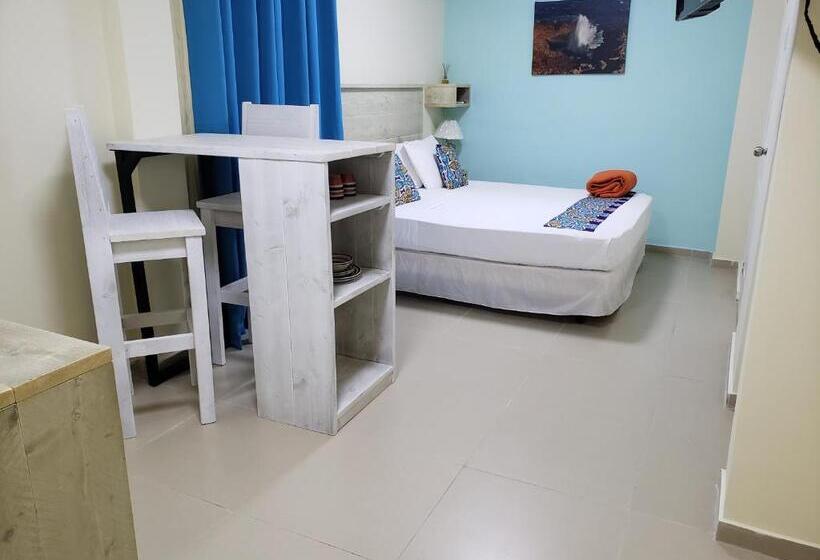 استودیوی لوکس, Mustique Suites Curacao