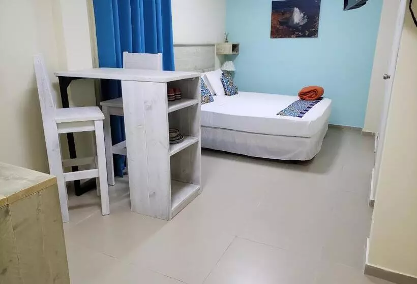 استودیوی لوکس, Mustique Suites Curacao