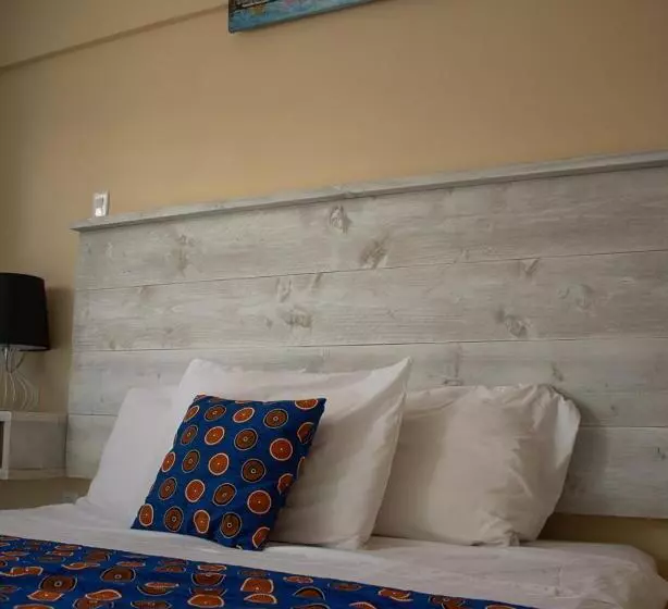 استودیوی لوکس, Mustique Suites Curacao