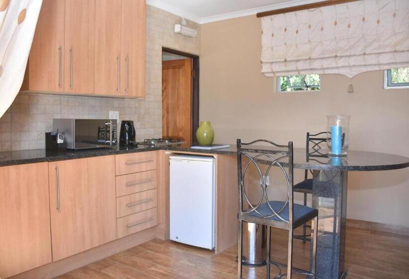 이그제큐티브 스위트, Homestay Travel Guest House