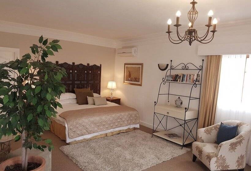 סוויטה, Val D  Or Estate