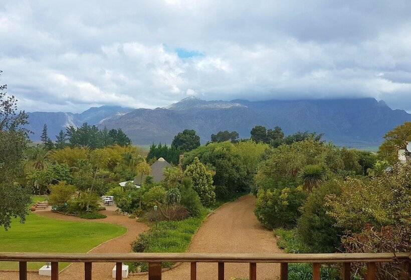 Suíte, Val D  Or Estate