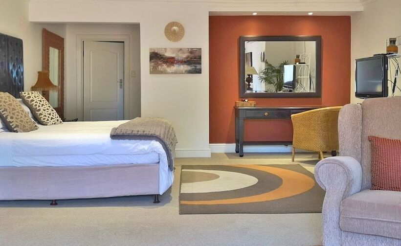 סוויטה, Val D  Or Estate