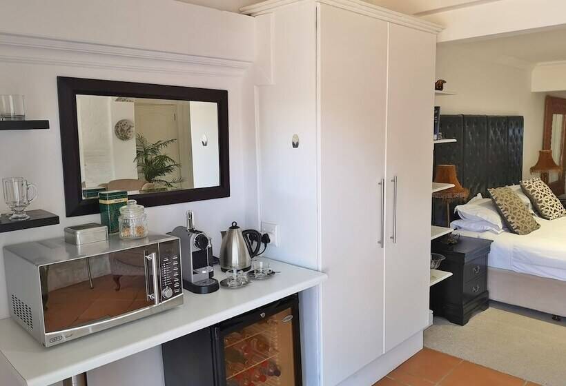 סוויטה, Val D  Or Estate