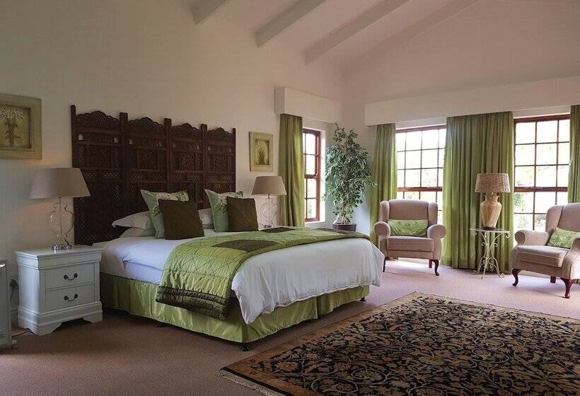 וילה בת 2 חדרי שינה, Val D  Or Estate