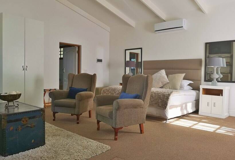 סוויטה, Val D  Or Estate