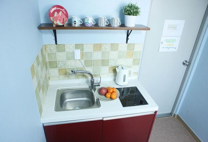 Cameră Triplă Standard, Well Plus Guest House