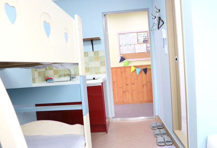 Cameră Familiară, Well Plus Guest House