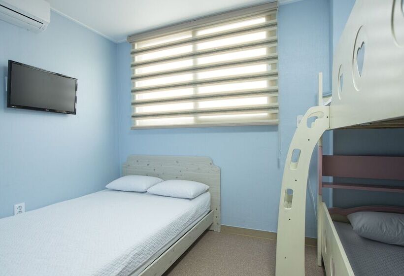 Cameră Familiară, Well Plus Guest House