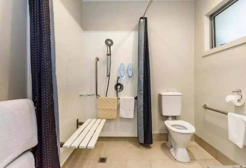 استودیوی استاندارد, Raumati Sands Resort