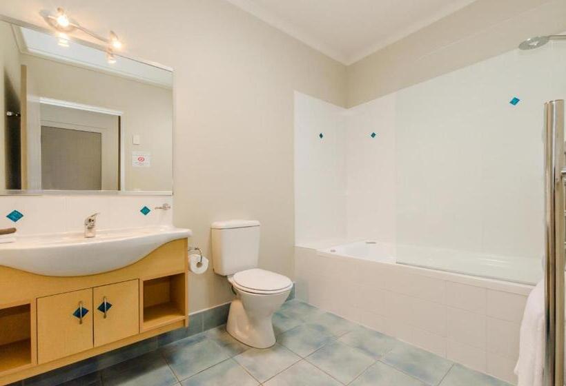 استودیوی استاندارد, Raumati Sands Resort