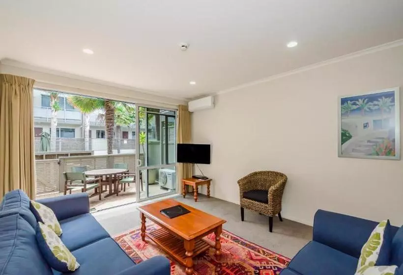 سوییت, Raumati Sands Resort