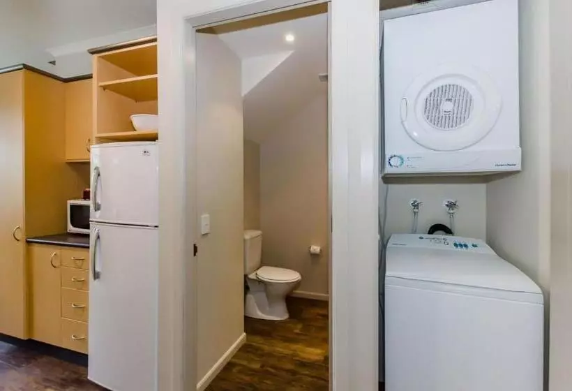 سوئیت 2 خوابه, Raumati Sands Resort